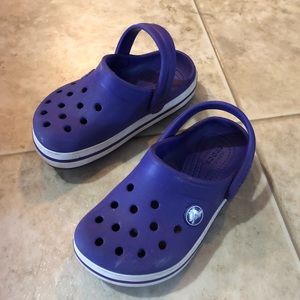 Girls crocs